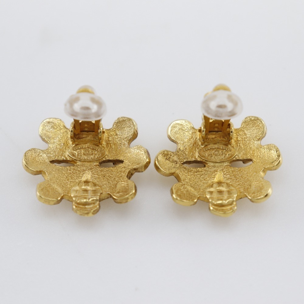 CHANEL Logo Earrings - Picture 4 of 7
